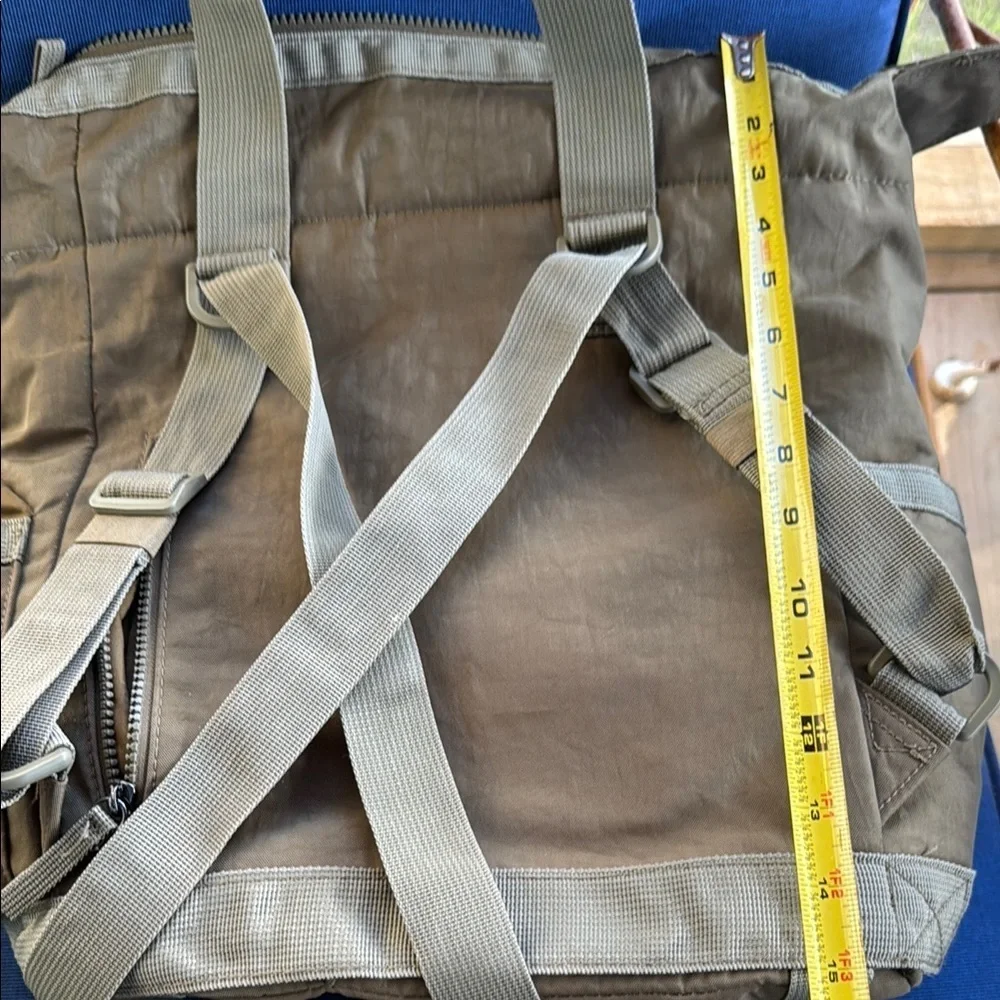 Tommy Bahama Green Backpack with Durable Construction